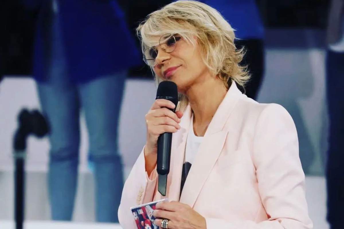 maria-de-filippi,-com'era-il-suo-'amici-di-sera':-spunta-un-vecchio-video