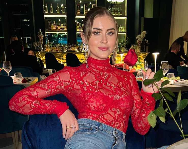 valentina-ferragni,-cosa-spunta-fuori-dalla-borsetta?-tutti-di-stucco